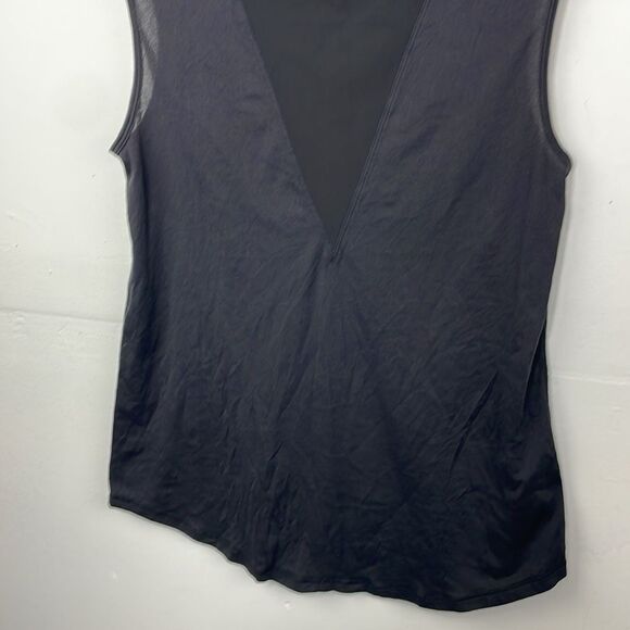 Lululemon Lab Edge Tee Sleeveless Tank Top Black Knit Mesh "V" Insert size Small - Picture 3 of 14